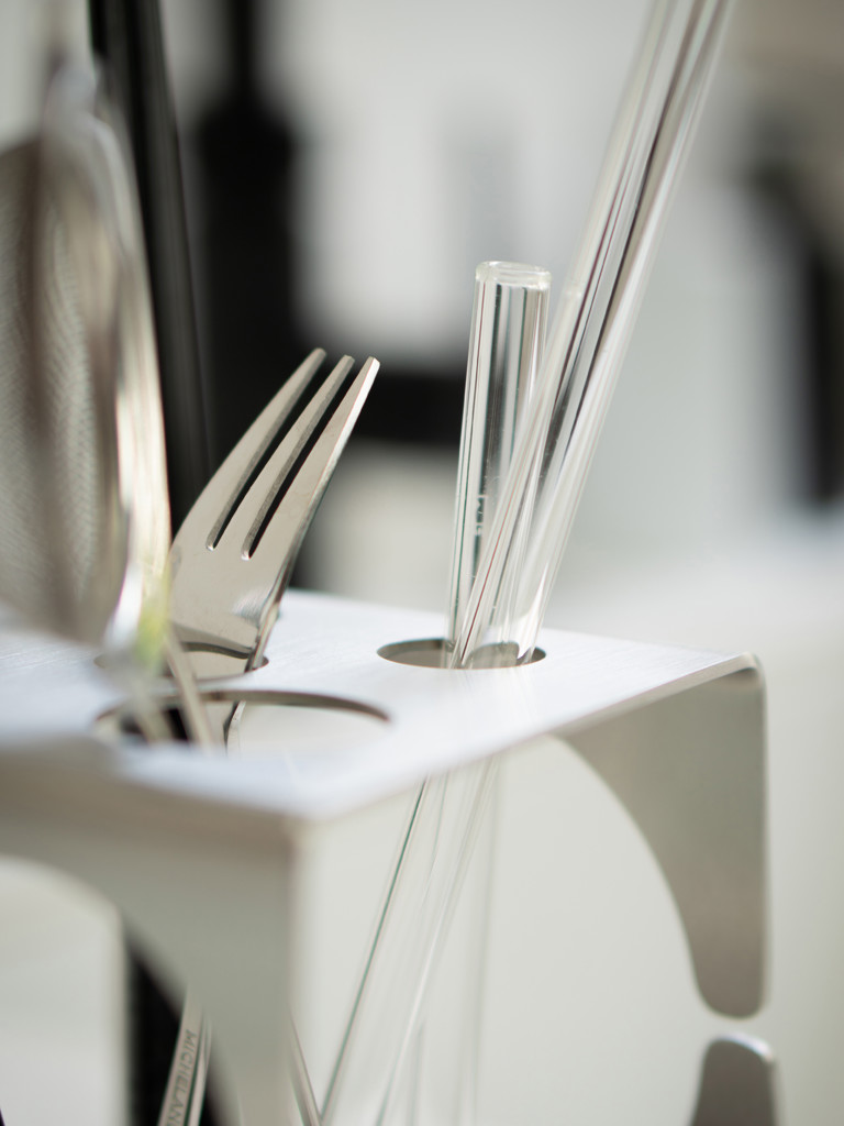 dricube_closeup-2.jpg dri.cube / steel