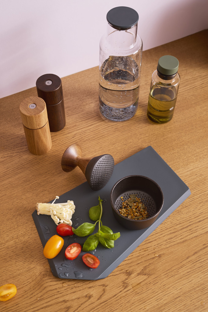 Kiruna / Mortar / Black