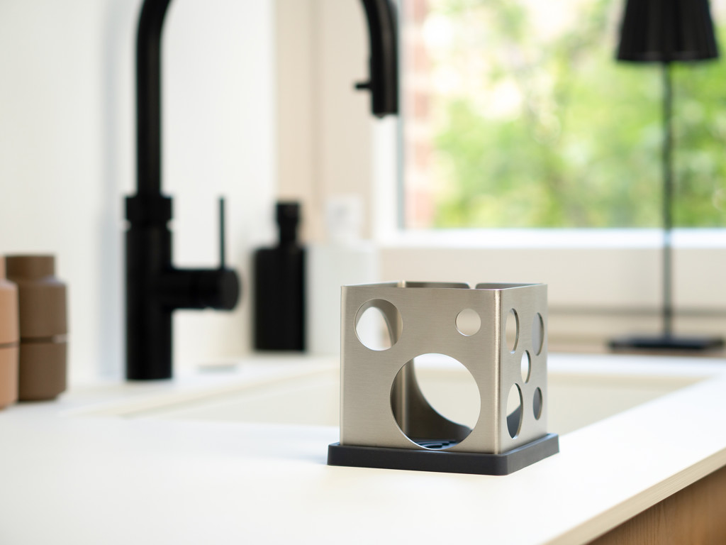 dricube_steel-1.jpg dri.cube / steel