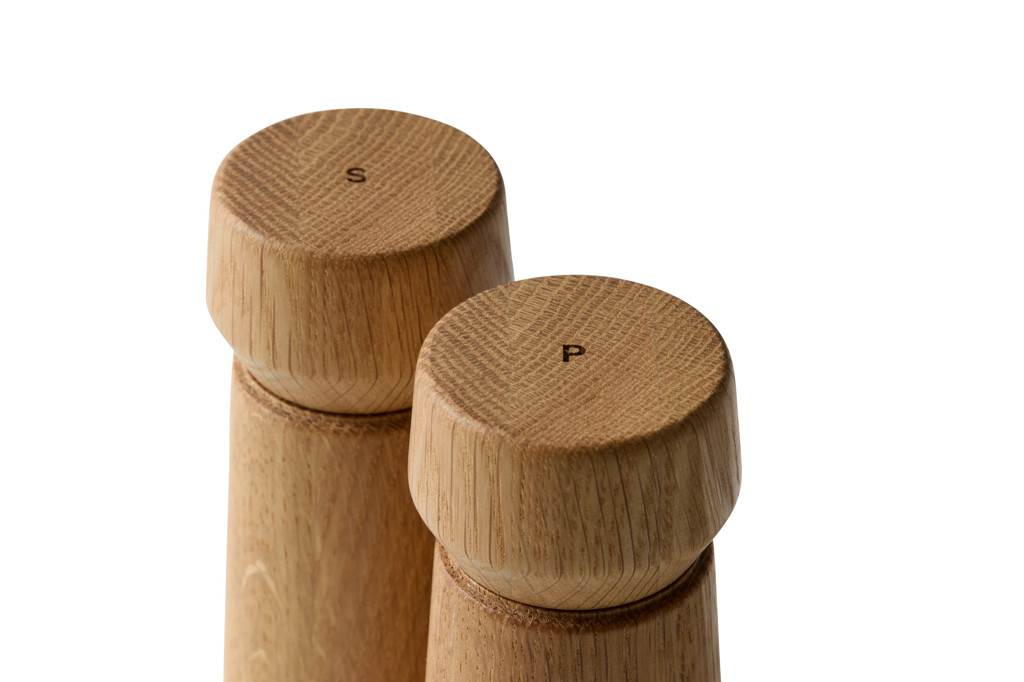 Amsterdam / 2pcs. grinder set / Natural / 11cm/ FSC® Oak