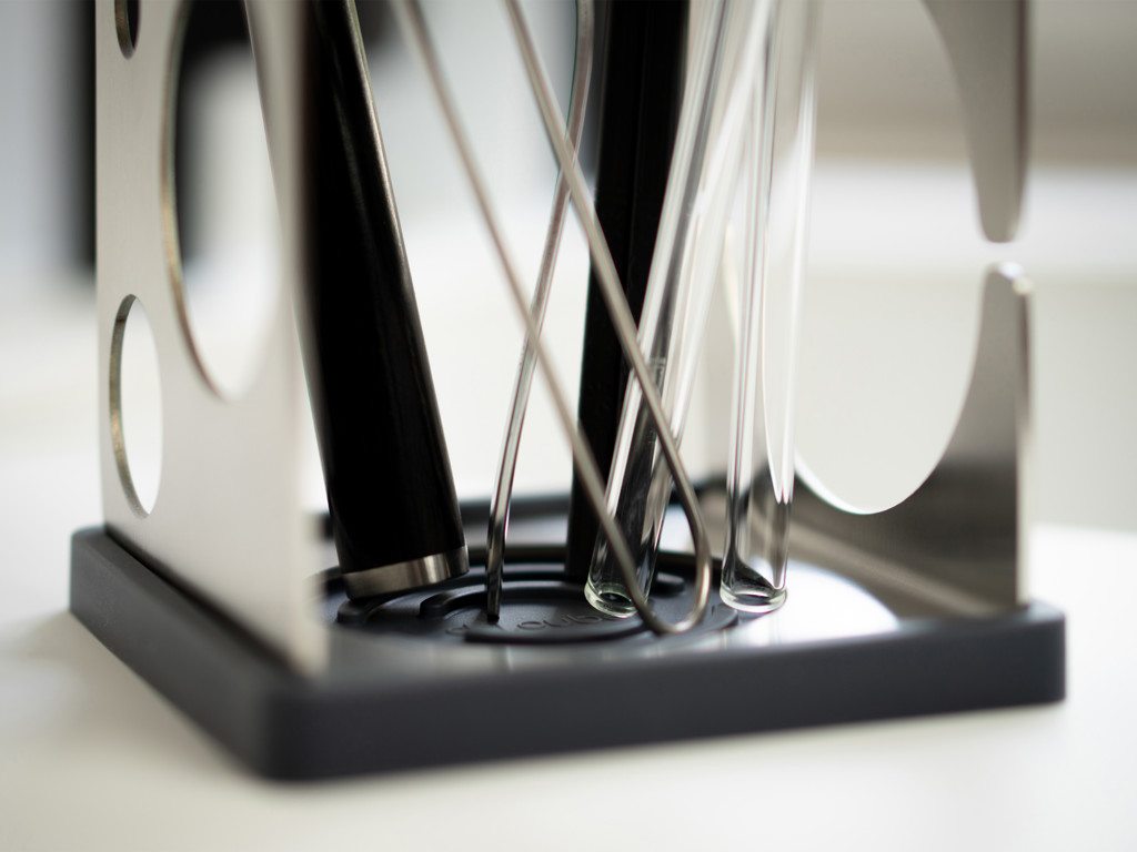 dricube_closeup-3.jpg dri.cube / steel