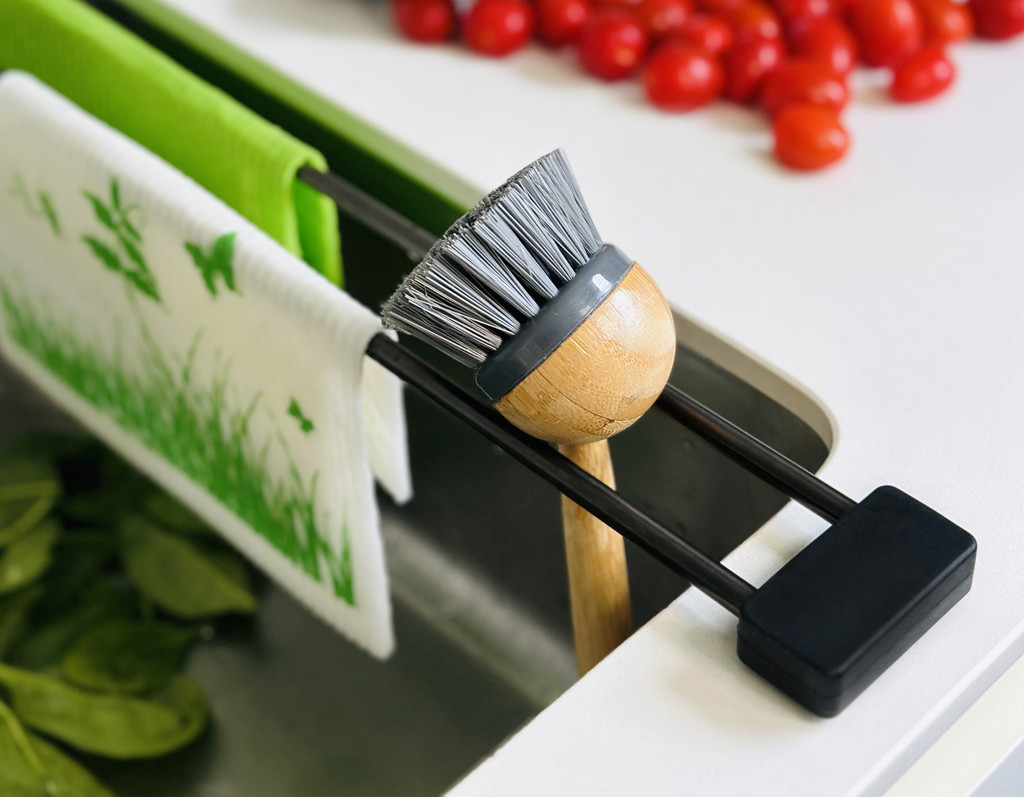 dripline_black_mood05.jpg drip.line / Schwarz