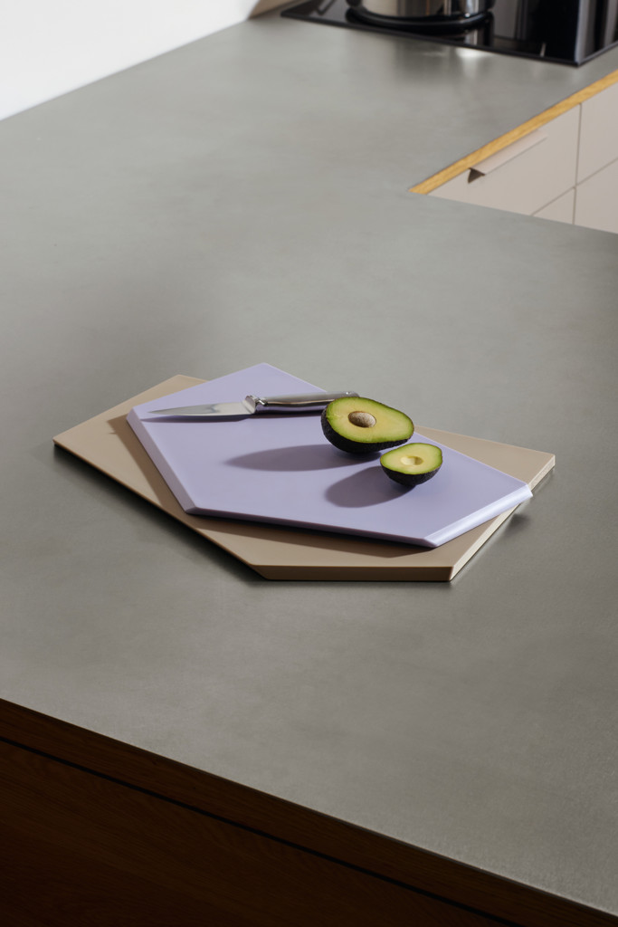 2024_07_01_CrushGrinder0943_lowres.jpg CrushGrind / Zurich / Cutting board, medium / Lavender / PP
